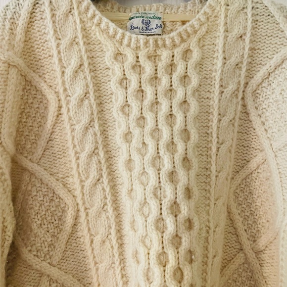 Elegant Cable Knit Sweater in Cream - Picture 3 of 5